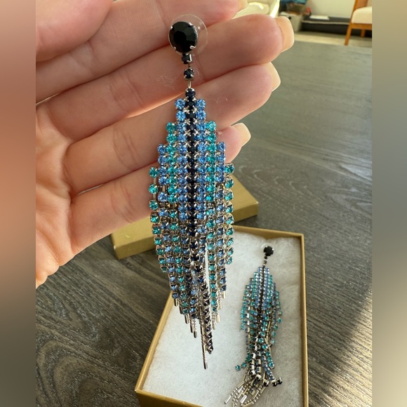 Bebe Earrings - Picture 4 of 4